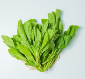 Espinaca fresca atado